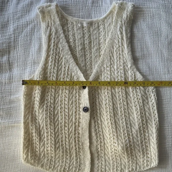 miss love knit vest / L / NWOT - Picture 4 of 8